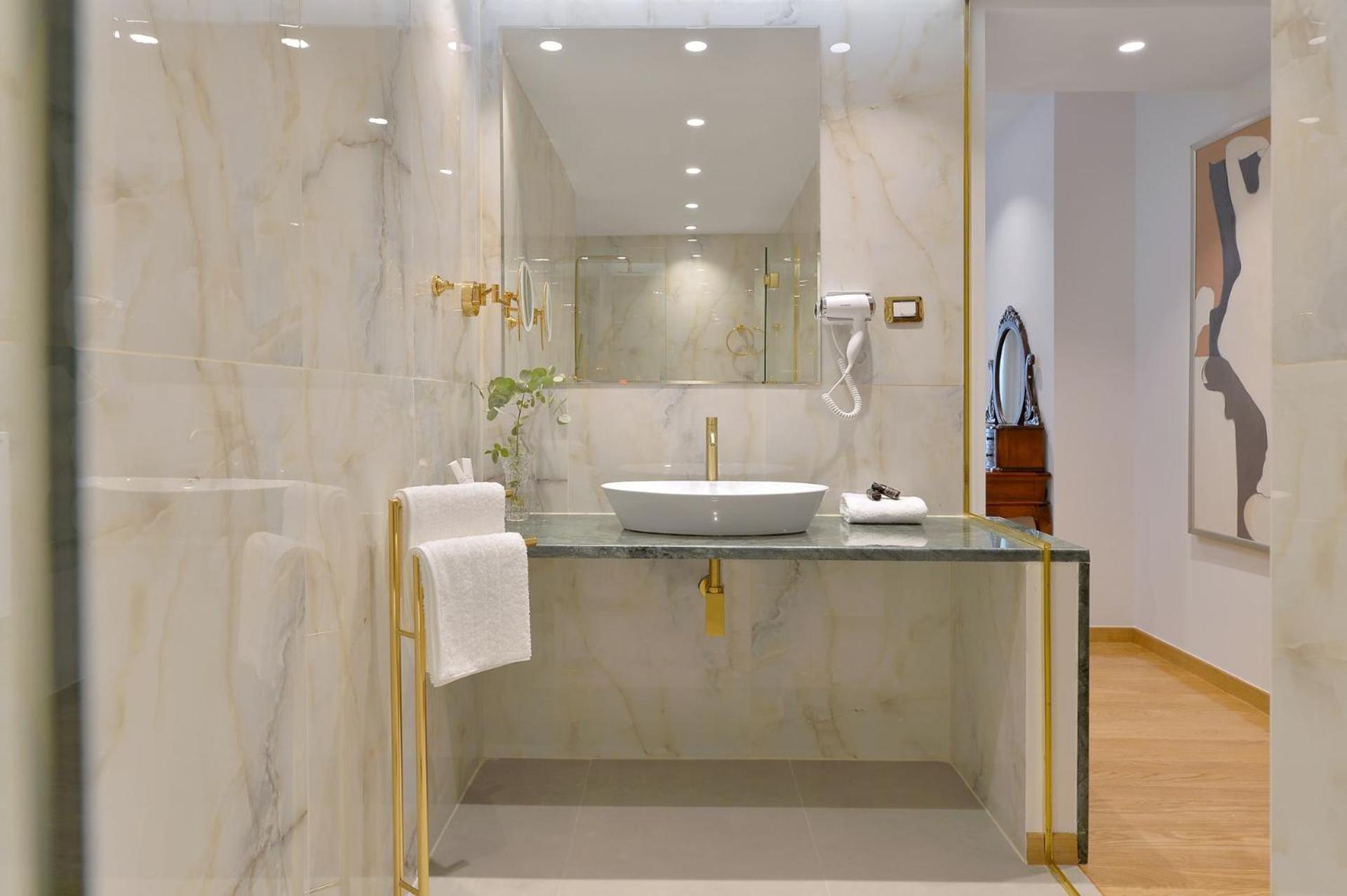 Acropolian Spirit Boutique Athen